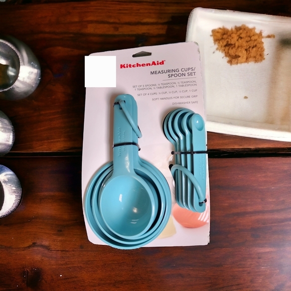 NEW KitchenAid Universal Measuring Cups & Spoons (9 Pieces) in Aqua D-rings - Picture 1 of 3